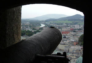 salzburg_fortressview_cannon.jpg