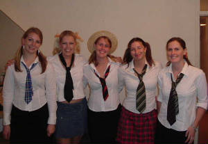 schooldisco_girls5.jpg