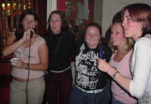 scotland_day5_karaokegirls.jpg