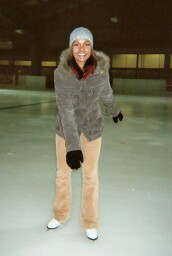 ch_mounia_skating.jpg