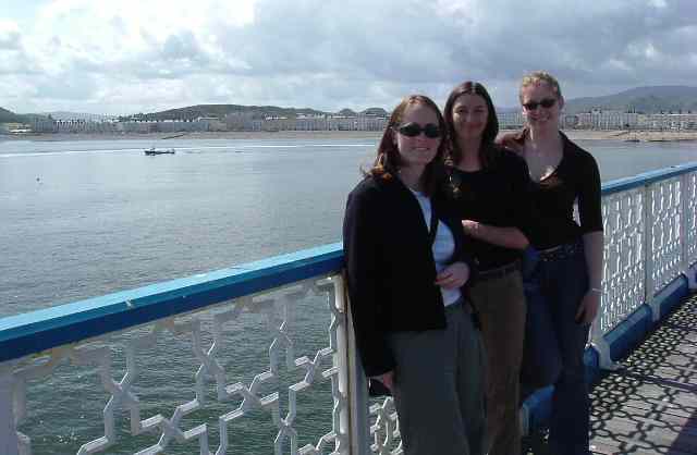 wales_lladudno_pier.jpg