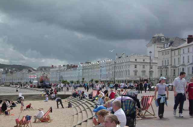 wales_lladudno_storm_coming.jpg