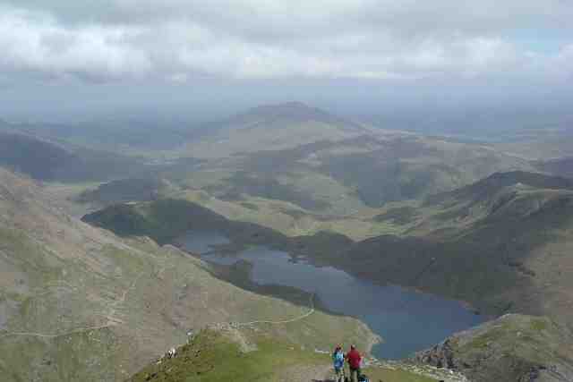 wales_snowdon_top2.jpg